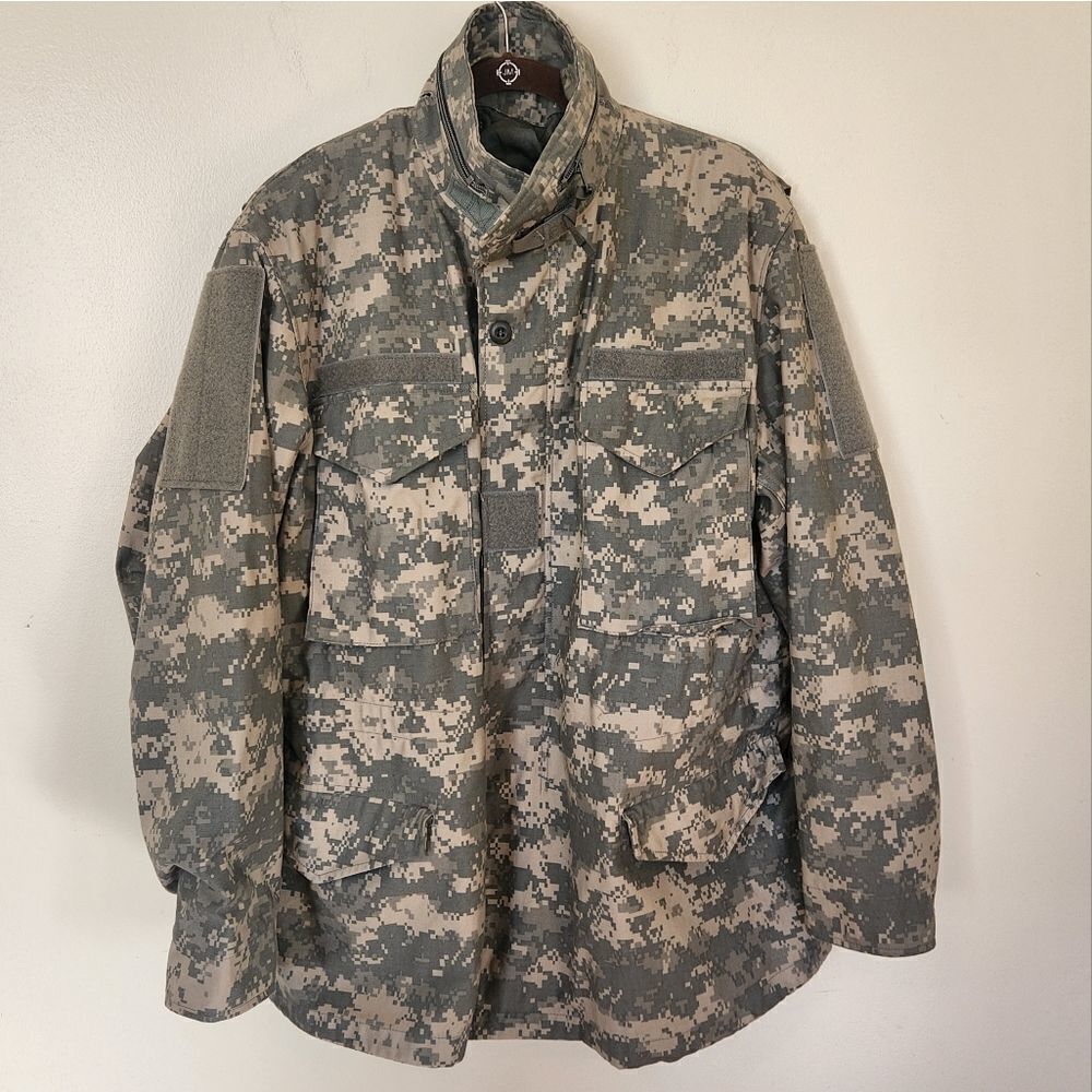 Army ACU Field Jacket Size Medium Regular NSN 8415-01-521-2251